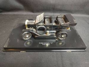 lot 293 image: Vintage Ford Model T Touring Diecast Model Car with Display Base