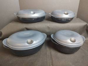 lot 316 image: Tupperware Microwave Steamers with Lids