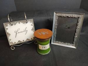 lot 323 image: WoodWick Candle with Decorative Frames