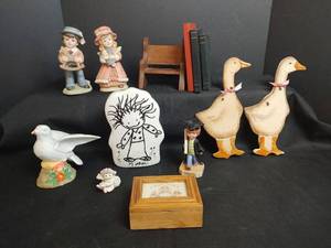 lot 325 image: Assorted Figurines and More