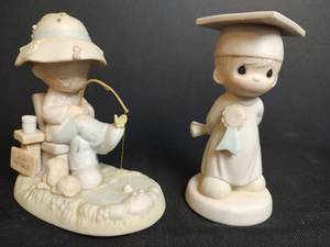 lot 326 image: Precious Moments Collectable Figurines