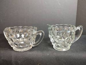 lot 367 image: Vintage Jeanette Glass Sugar and Creamer Set