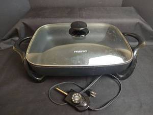 lot 368 image: Presto Electric Skillet, Tested