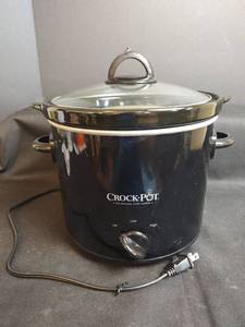 lot 382 image: Crock-Pot Slow Cooker and Removable Ceramic Insert