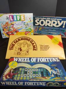 lot 424 image: Board Game Lot, Appears Complete