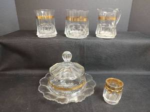 lot 426 image: Vintage Glassware with Gold Band