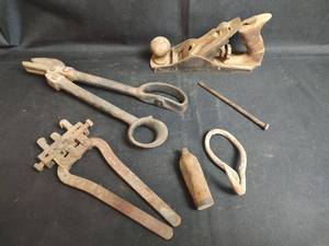 lot 438 image: Vintage Hand Tools