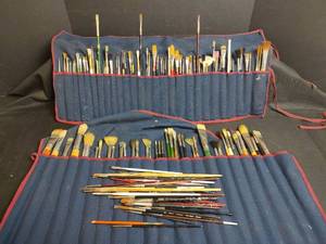 lot 449 image: Artist Brush Set with Canvas Roll Organizer