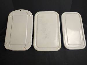 lot 450 image: Vintage Rectangular Enamel Lids