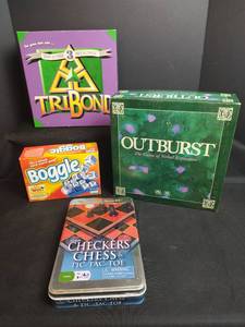 lot 453 image: Board Games, Practically New