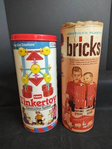 lot 469 image: Vintage Playskool Tinkertoys and American Plastic Bricks