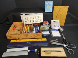 lot 476 image: Office Supplies Lot