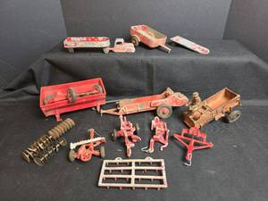 lot 538 image: Farm Equipment Toys - Including Trucks, Trailers, and Implements - Need Repaired
