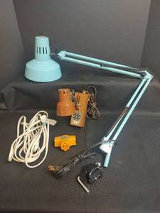 lot 583 image: Assorted Lamps and Electrical Components