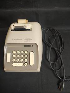 lot 594 image: Vintage Montgomery Ward Signature 8900 Electric Adding Machine Calculator