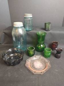 lot 605 image: Vintage Blue Glass Jars and Assorted Colored Glass Pieces