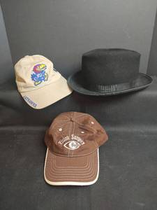 lot 611 image: Caps and Hats