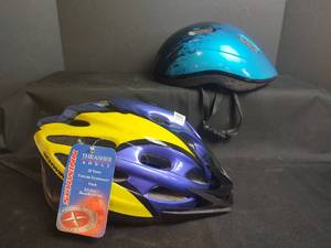 lot 618 image: Adult Bicycle Helmets