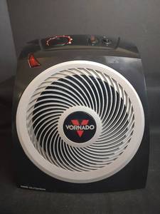 lot 625 image: Vornado VH10 Air Heater 1500W 120VAC