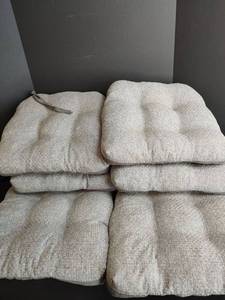 lot 698 image: Gray Reversible Indoor Seat Cushions, Qty 6