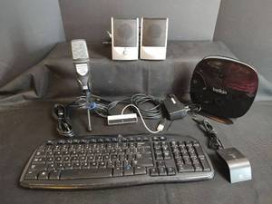 lot 700 image: Computer Lot Logitech Keyboard, Speakers with Microphone and More