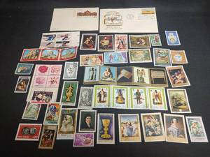 lot 713 image: Vintage Assorted International Postage Stamps