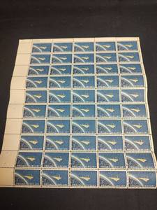 lot 717 image: Vintage U.S. 4� Project Mercury Stamps, Full Sheet