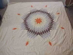 lot 730 image: Homemade Quilt with Star and Diamond Pattern, 88x100