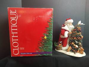 lot 740 image: Clothique Possible Dreams Santa With Christmas Tree