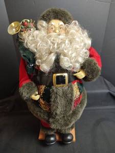 lot 764 image: Santa Claus Figurine, 25 inches tall