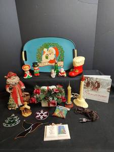 lot 770 image: Vintage Christmas Decorations