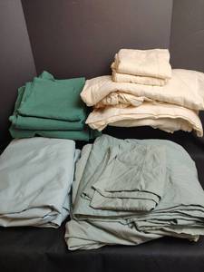 lot 775 image: Full and Queen Sheet Sets, One is Flannel with Flannel Pillow Cases
