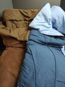 lot 794 image: Comforters, Full Size