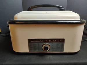 lot 817 image: Hamilton Beach Scovill Automatic Roaster Oven