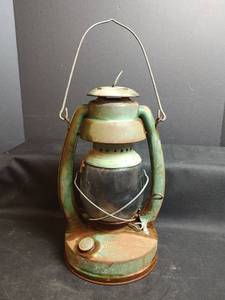 lot 840 image: Vintage Richards & Conover Hardware, No. 2 Rich-Con Air Pilot Lantern