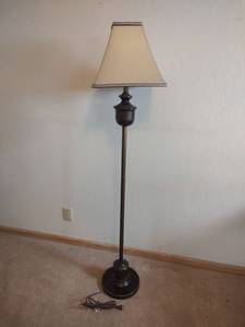 lot 863 image: Floor Lamp and Dark Base, 5 ft