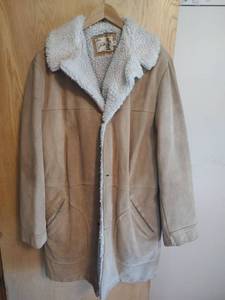 lot 899 image: Sears Fieldmaster Coat with Sherpa Collar, Size 46 X-Tall