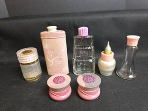 lot 923 image: Vintage Cosmetic Bottles and Containers