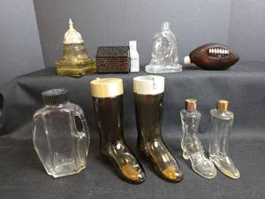 lot 926 image: Vintage Cosmetic Bottles and Containers