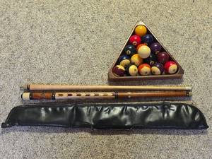 lot 951 image: PoolBilliard Ball Set with Pool Rack, Pool Cue, and Black Carrying Case