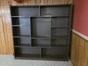 lot 958 image: Dark Brown Bookcase Shelving Unit with Multiple Compartments