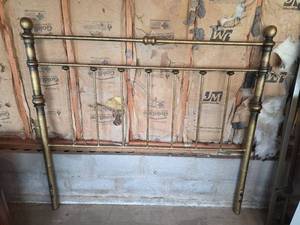 lot 1013 image: Metal Bed Headboard with Ornamental Posts and Spindles