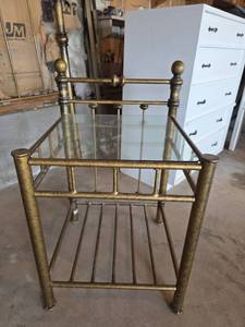 lot 1014 image: Metal Frame Nightstand with Glass Shelves