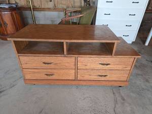 lot 1016 image: Wood TV Stand Dresser 4 Drawers 2 Open Shelves