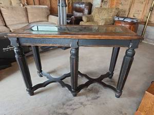 lot 1017 image: Console Table with Glass Top and Turned Legs