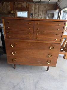 lot 1020 image: Wood Dresser with 7 Drawers and Brass Hardware and Tapered Legs