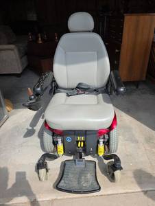lot 1021 image: Jazzy 614HD - Pride Mobility Products Electric Power Wheelchair - Tested, Works. 450lbs Weight Limit. Charger Included.