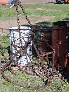 lot 1206 image: Antique Hay Grapple