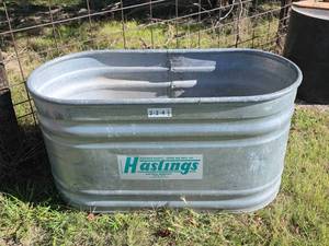 lot 1212 image: Hastings Grain Bin Mfg. Co. Livestock Water Trough