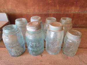lot 1238 image: 8 Vintage Quart Blue Canning Jars